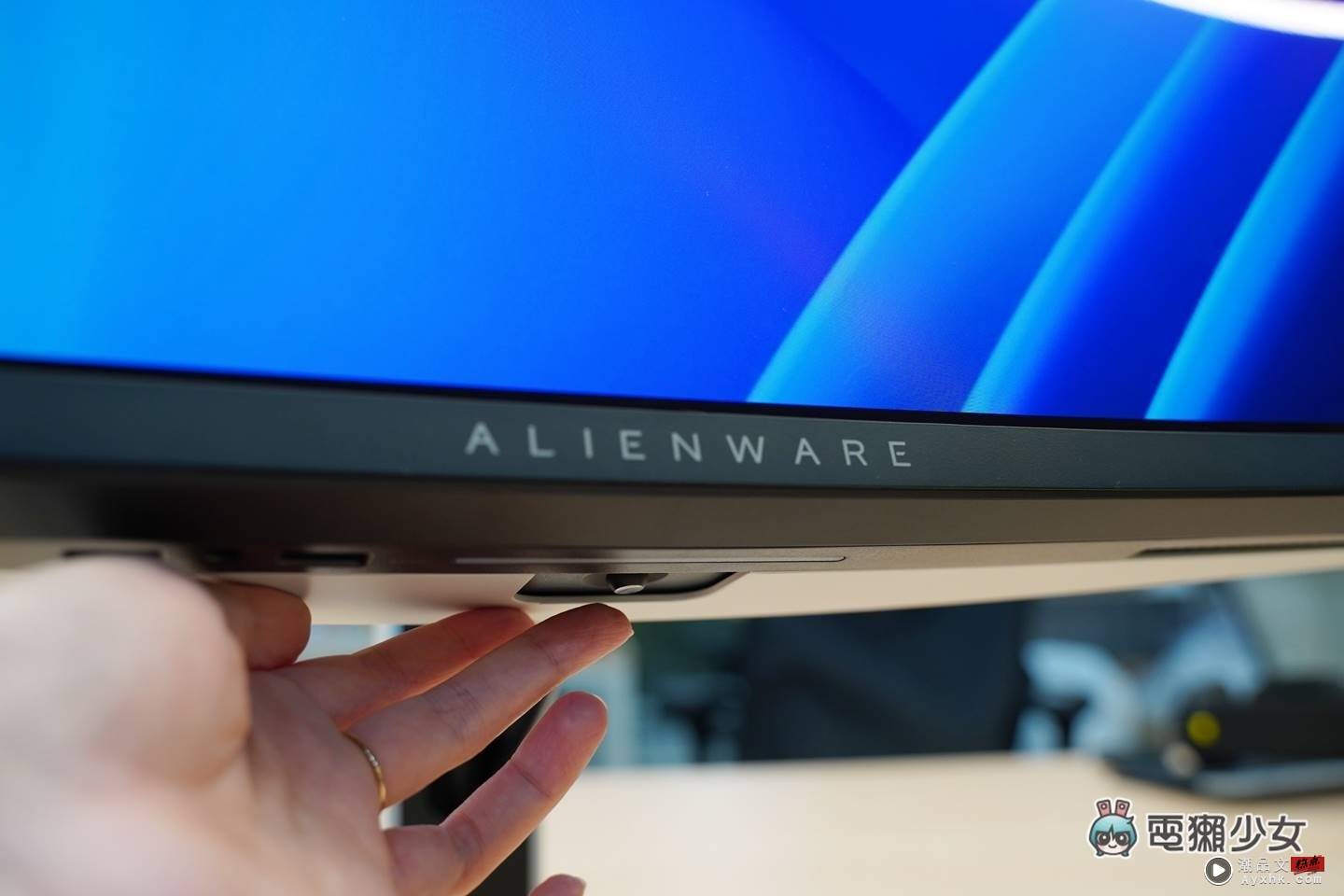 开箱｜最新 QD-OLED 技术显示器，Alienware 34 吋曲面电竞萤幕 AW3423DW 数码科技 图13张